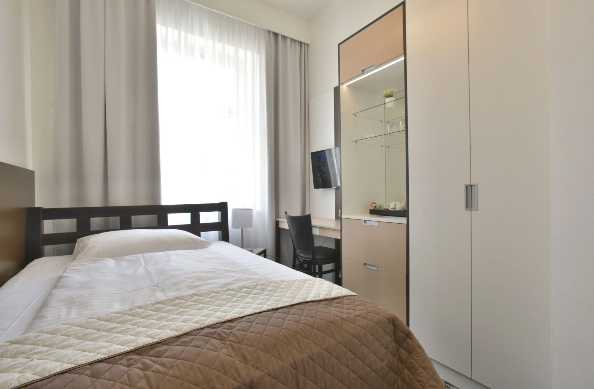 Otel Machova 3*