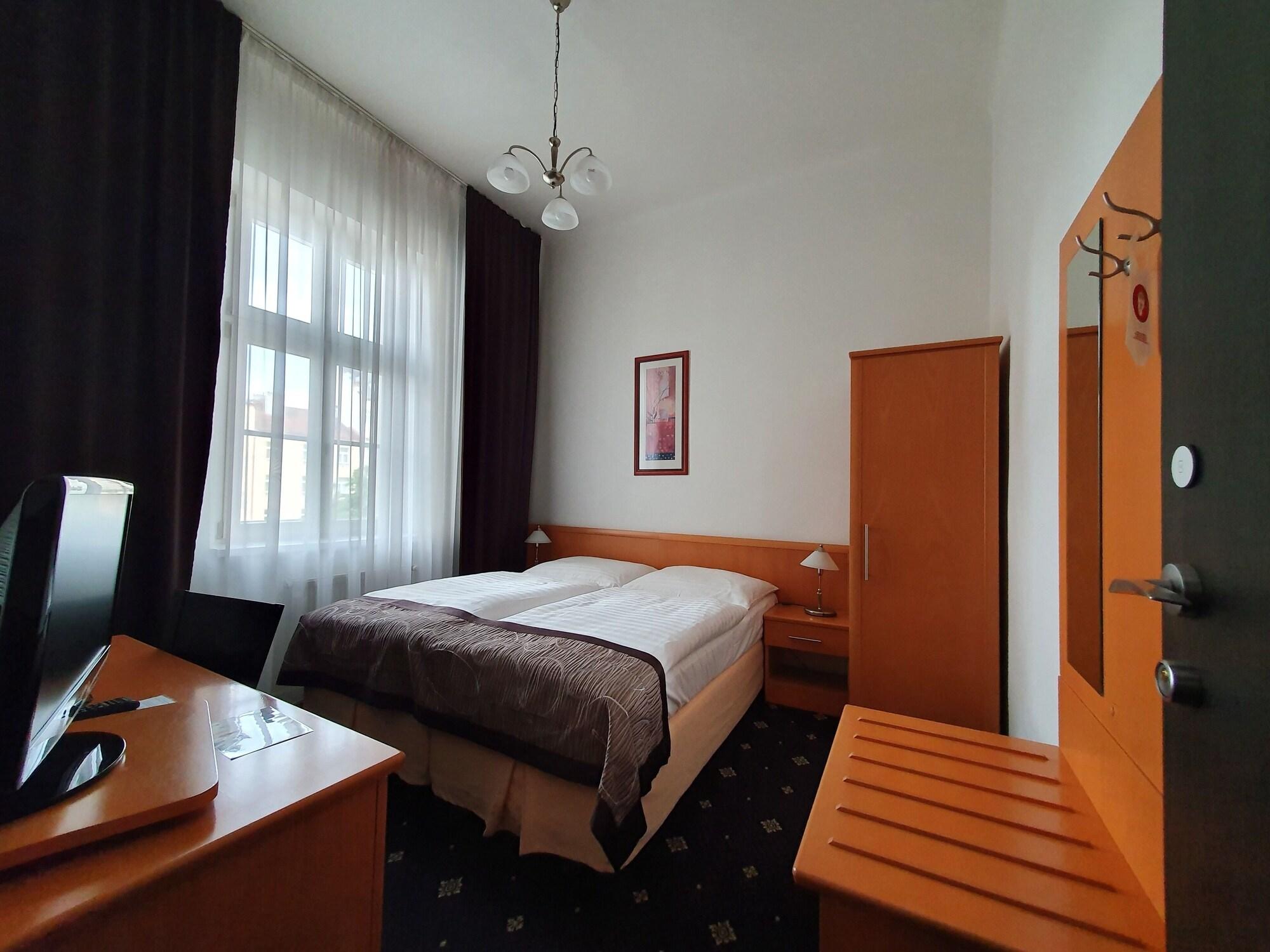 Otel Machova