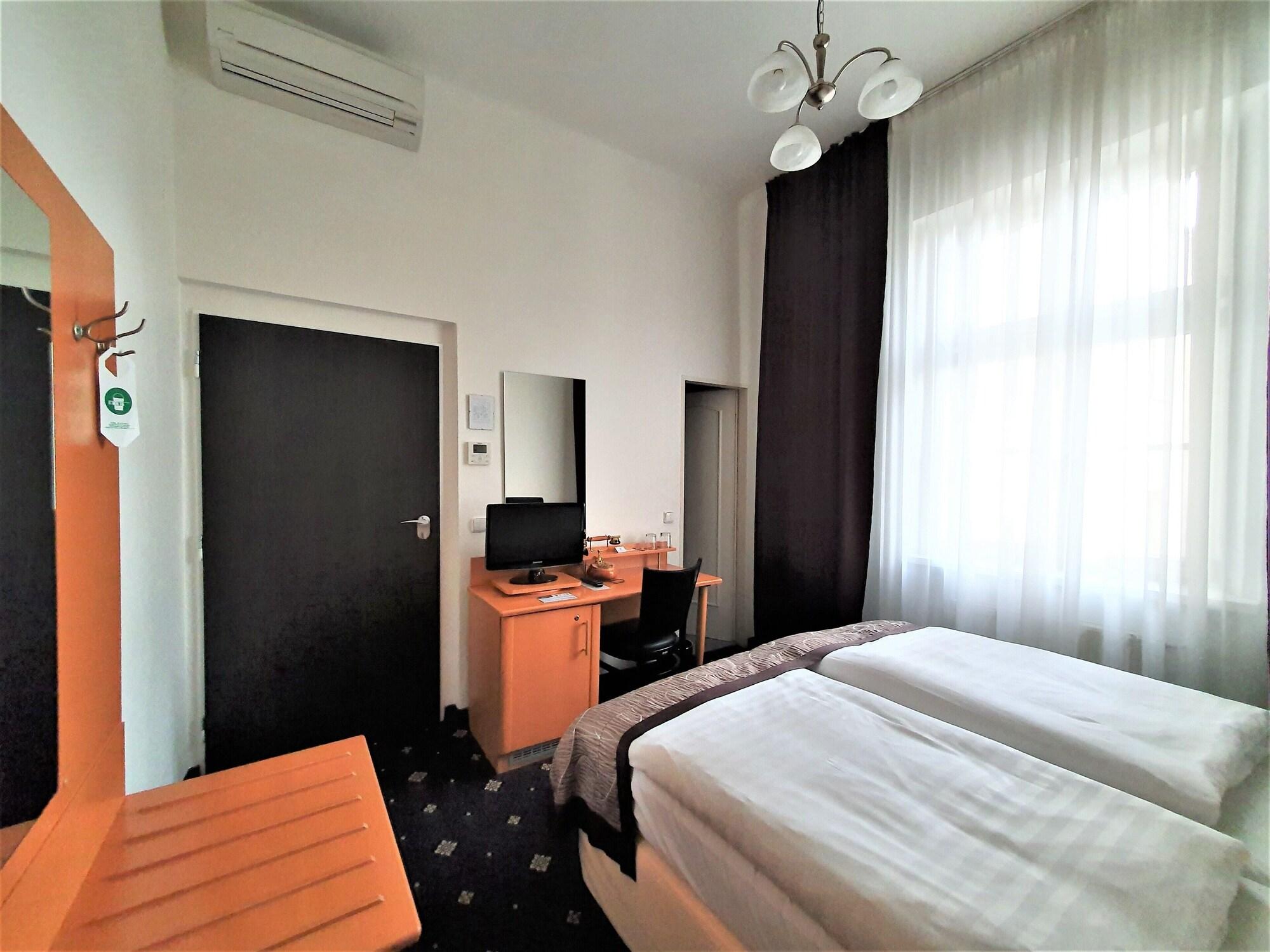 Otel Machova Prag