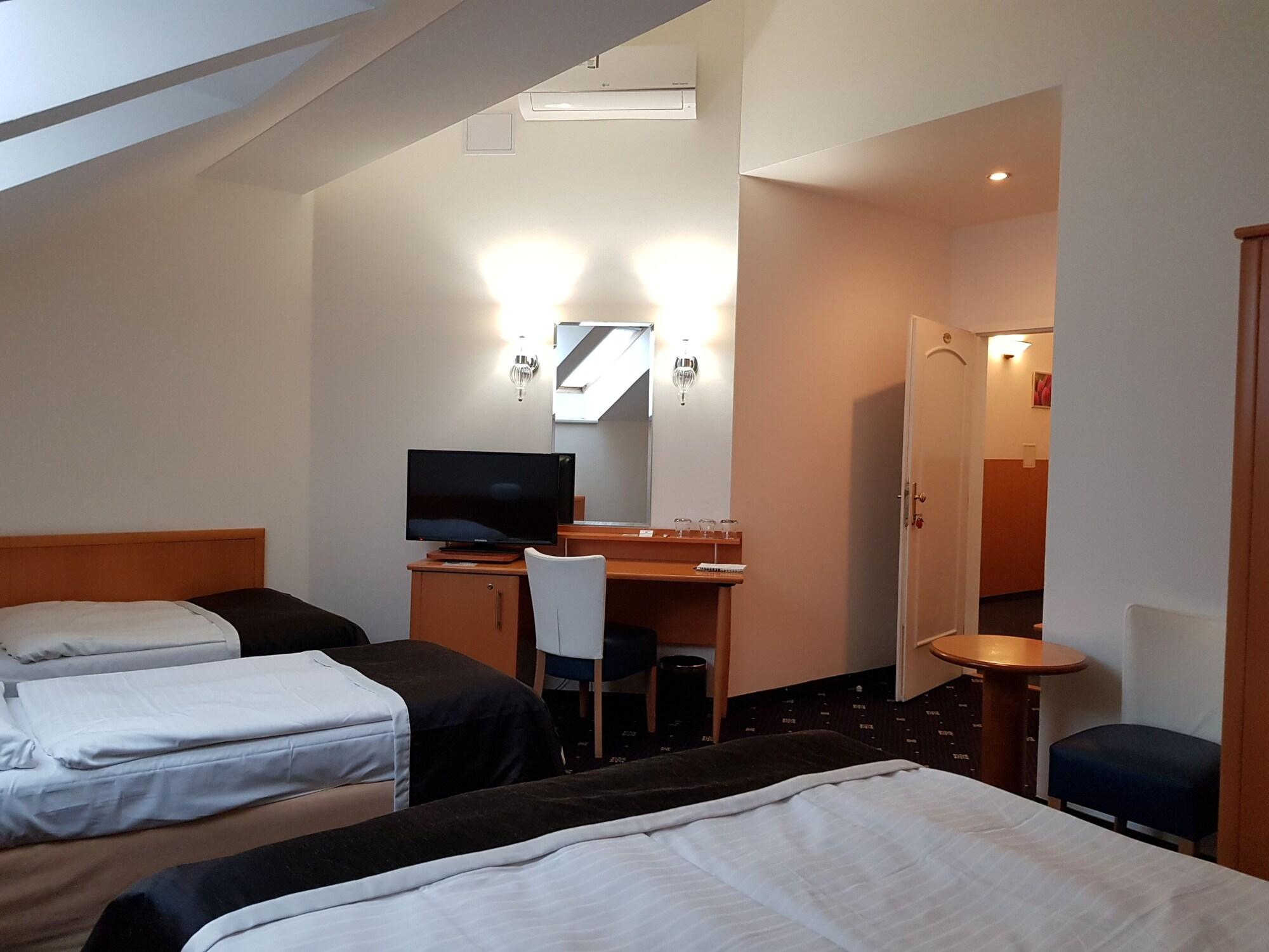 Otel Machova Prag
