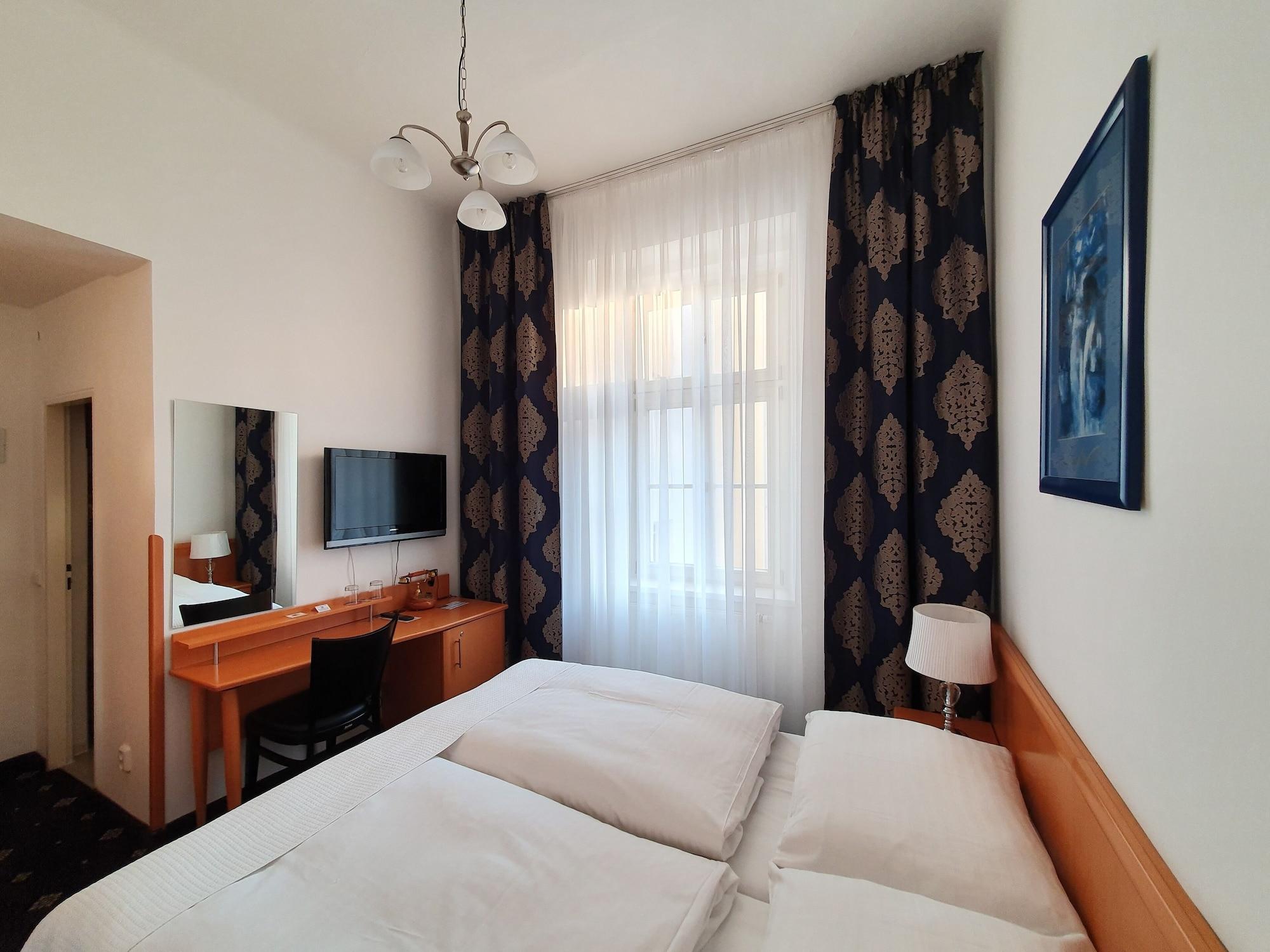 Otel Machova