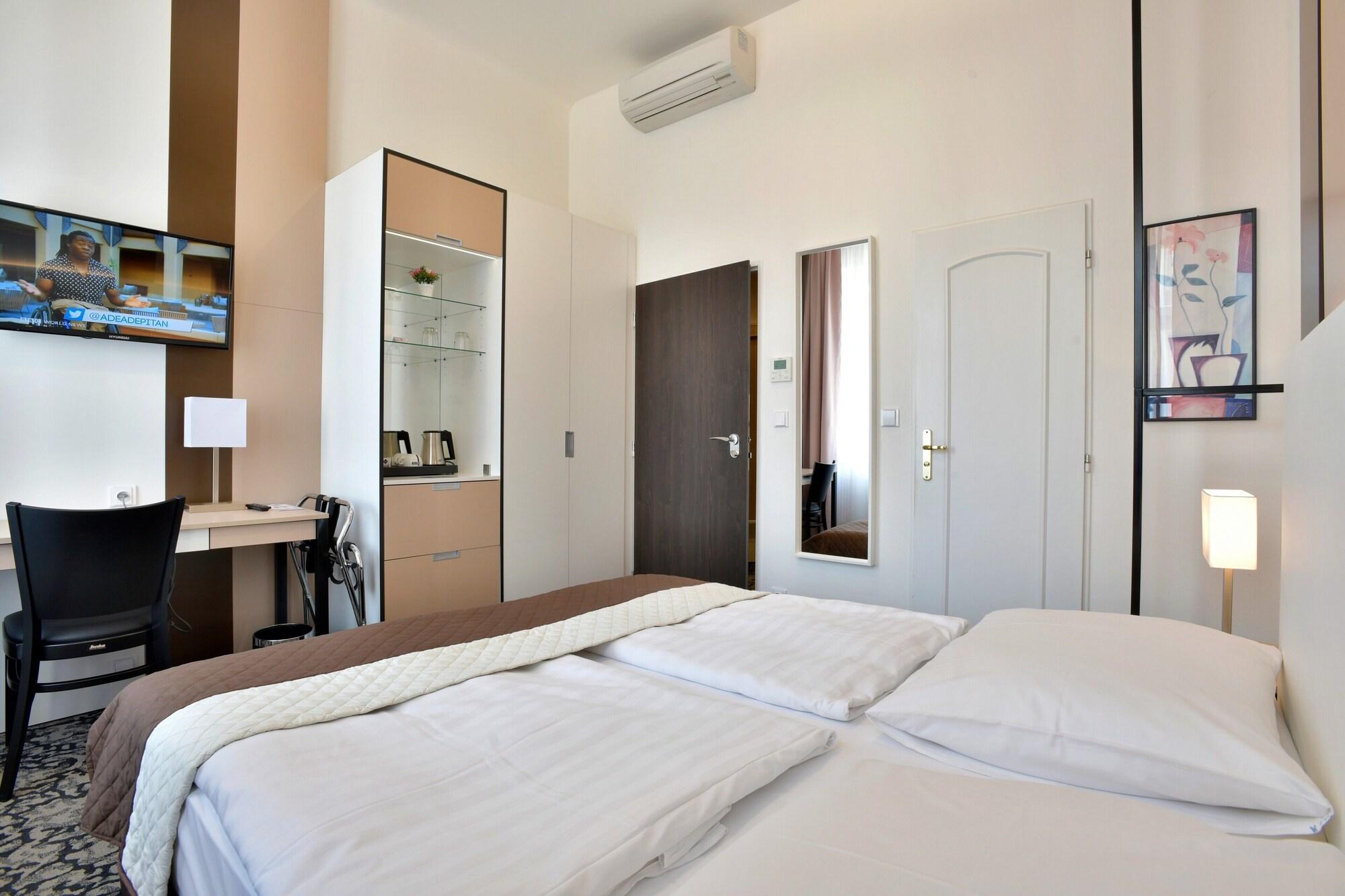 Otel Machova
