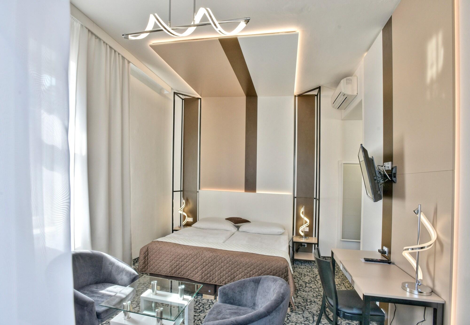 Otel Machova Prag
