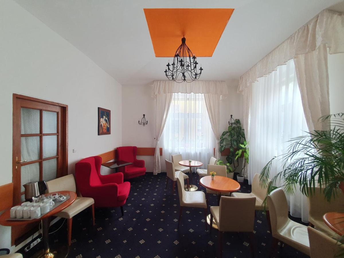 Otel Machova 3*