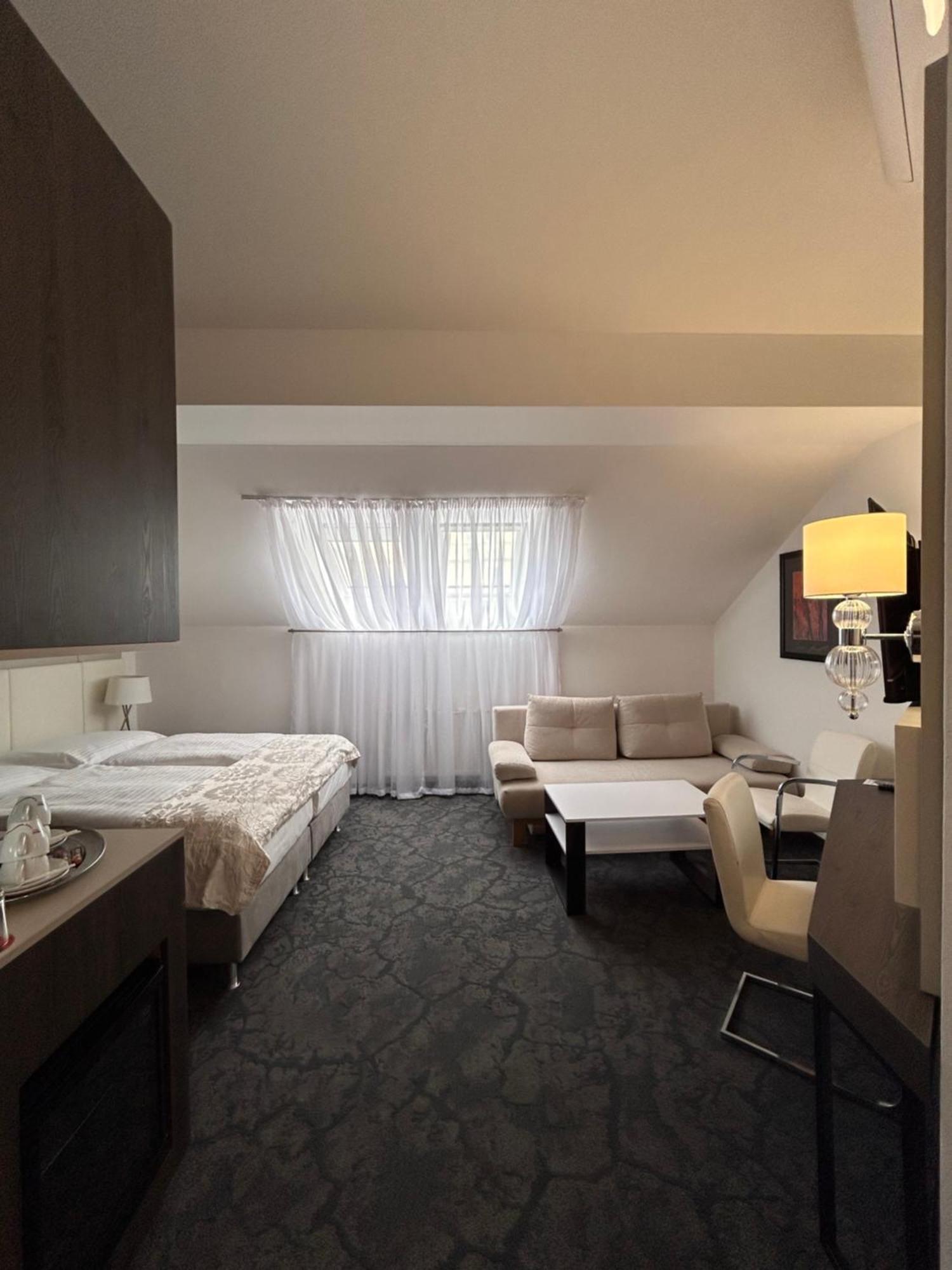 Machova 3* Prag