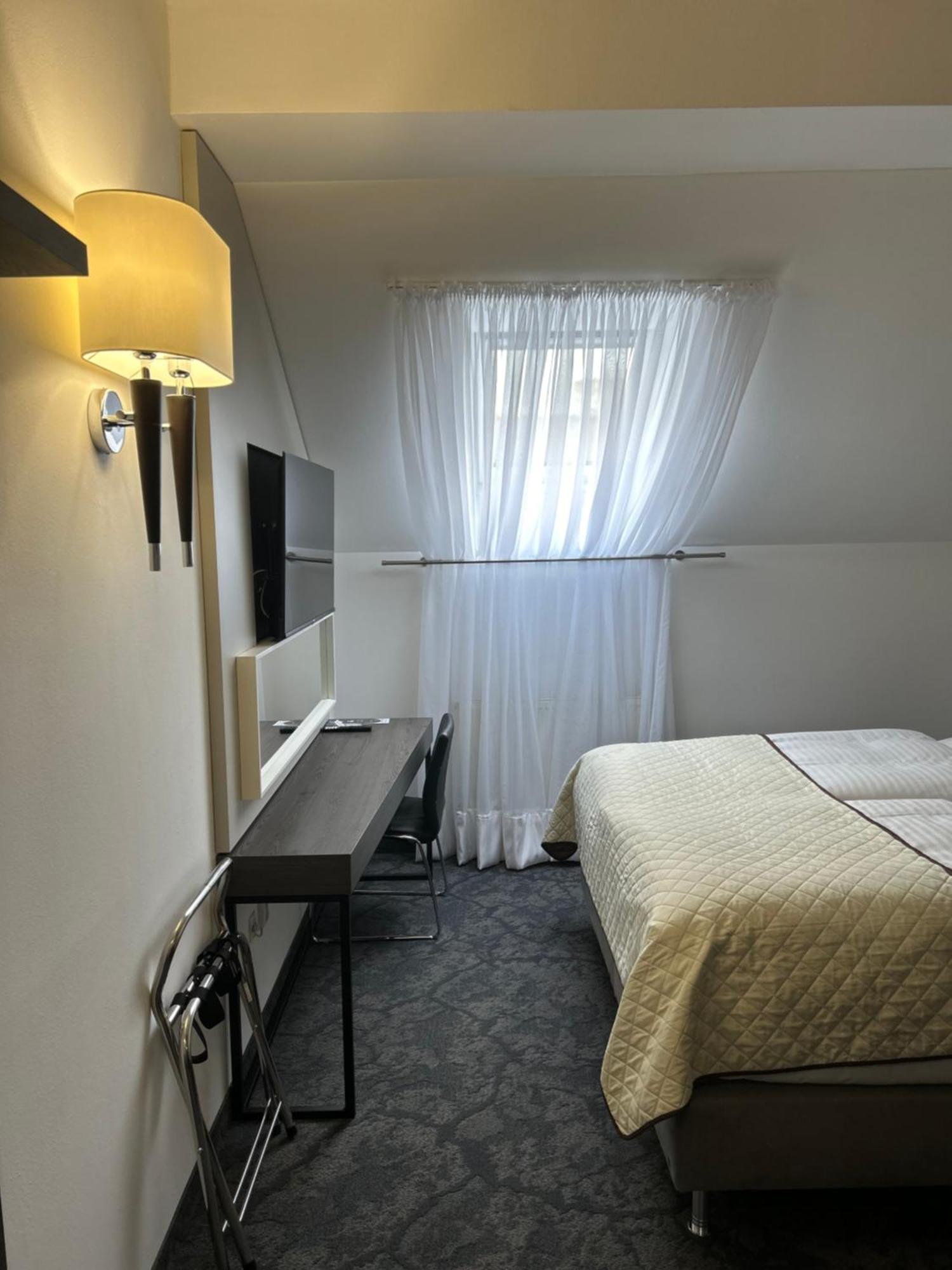Otel Machova Prag