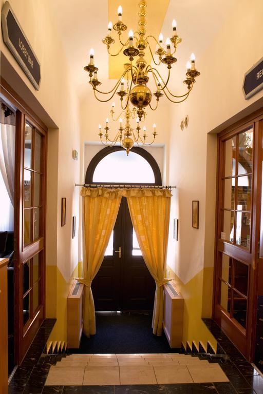 Otel Machova